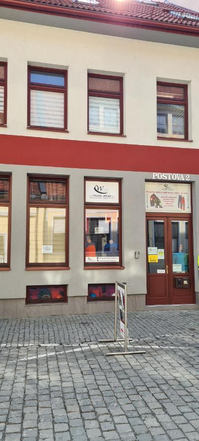 Centrum Apartman S- Dom Бардеев Екстериор снимка